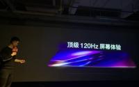 OnePlus8手机配备了120Hz2K的屏幕